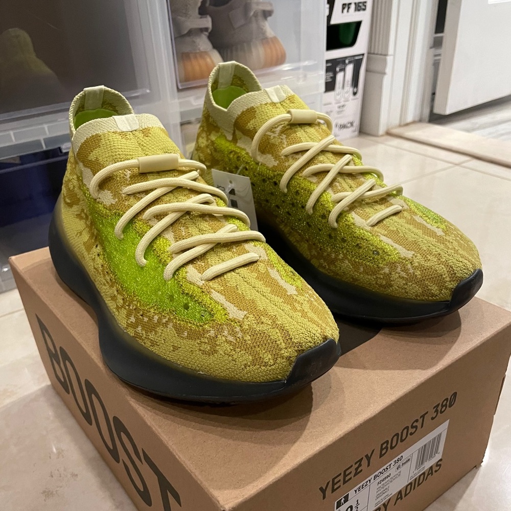 *Brand new* Yeezy Boost 380 Hylte